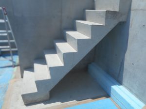 浮かし階段